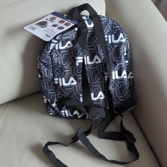 🖤 Fila 2 in 1 Backpack with Cross Body Side Bag. - Picture 6 of 7